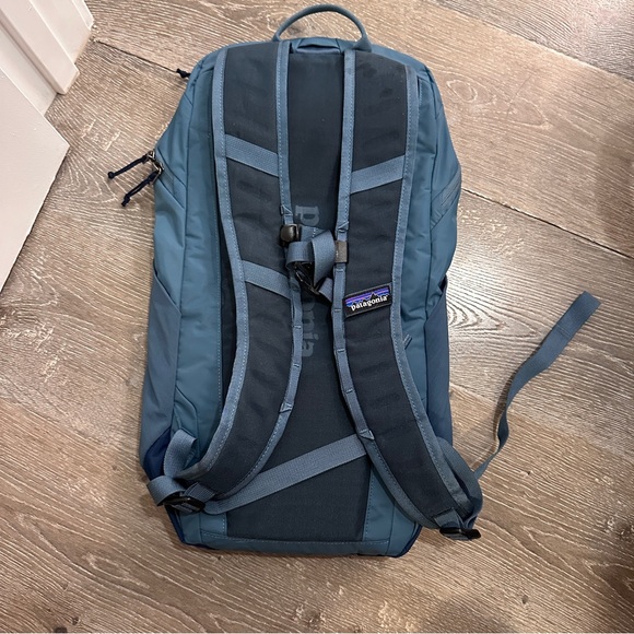 patagonia altvia pack 14L - Picture 2 of 2